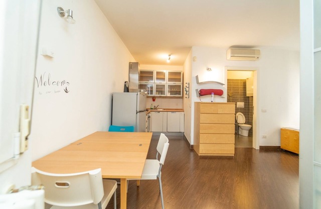 Quiet apartment near fondazione prada