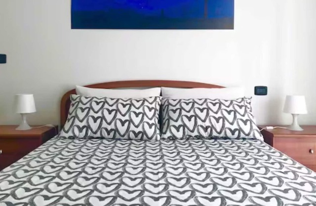 Quiet apartment, Neive center, Langhe