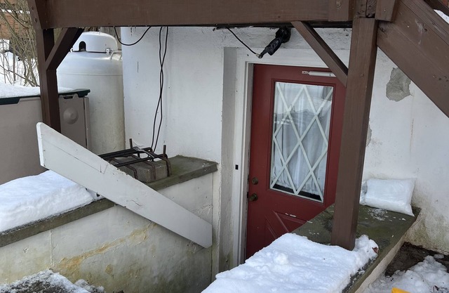 Quiet basement apartment