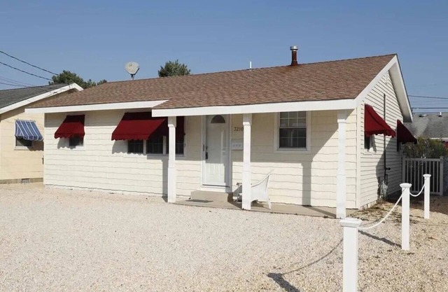 Quiet Beach House with Large Patio + Private Beach Access!