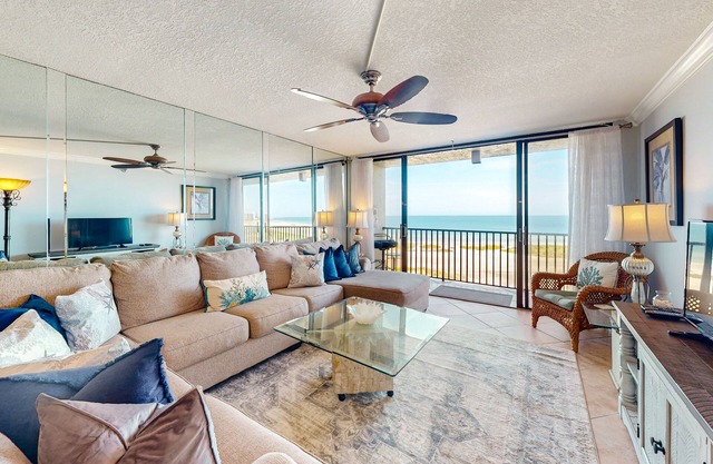 NEUE AUFLISTUNG! Ruhige Ferienwohnung am Strand mit geteiltem Whirlpool, Pool und atemberaubender Aussicht!