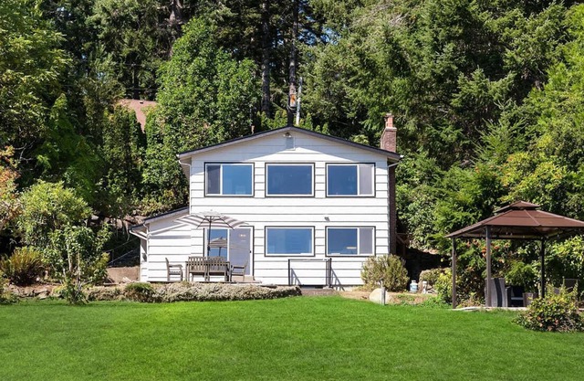 Quiet Beachfront Hood Canal Getaway House!