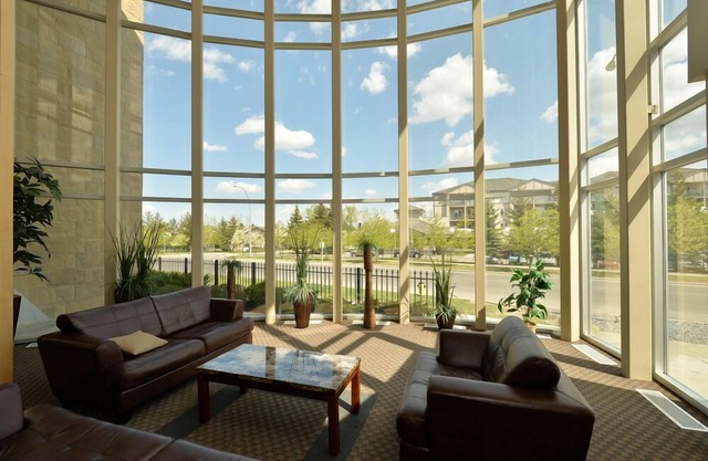 Ruhig, schöne möblierte 2-Zimmer-Suite in South Central Calgary