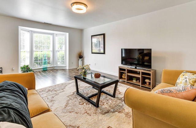 Quiet Charlotte Home w/ Backyard & Grill!