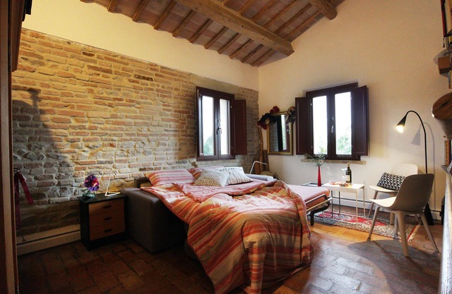 Ruhiges, komfortables B&B-Zimmer im Herzen der Marken mit 360° Panorama