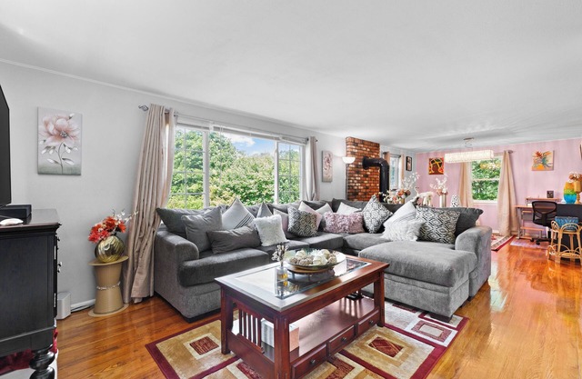 Quiet Comfy Getaway 3 BDR home