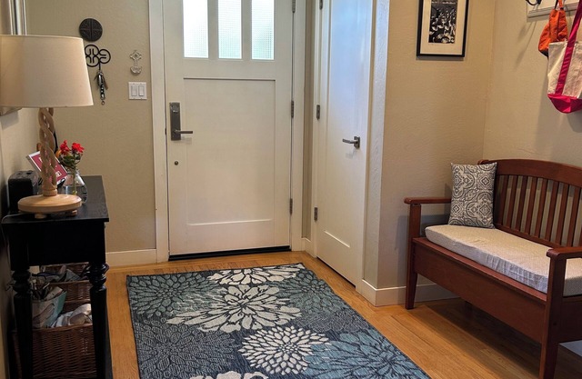 Quiet convenient 3-bedroom home San Bruno close to SFO.location!