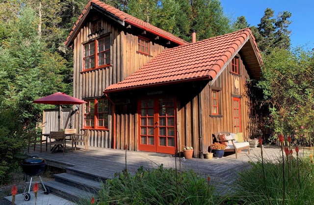 Ruhiges Häuschen auf 5 Morgen Minuten von Mendocino und Ozean