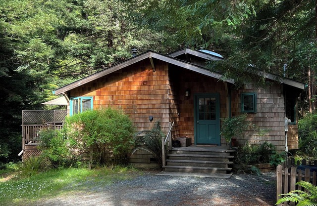 Quiet Cottage zehn Minuten von Mendocino und dem Strand
