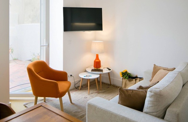 Quiet & Cozy Apartment w/ Garden by LovelyStay