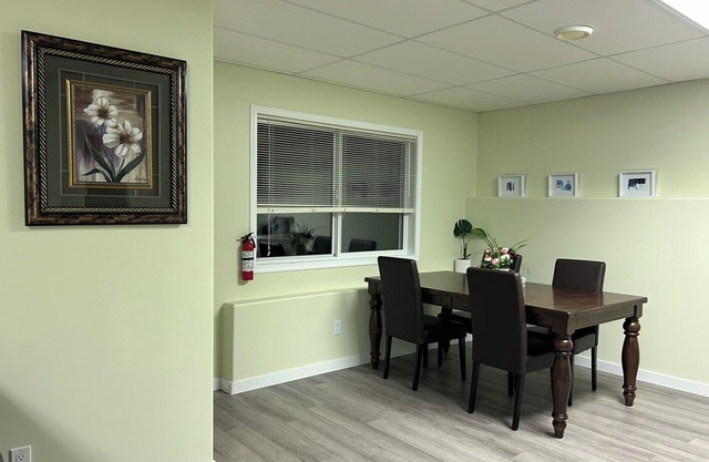 Quiet & cozy private suites 2 bedroom /3beds/1 bathroom separated entrance