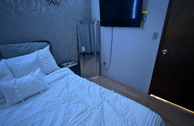 Quiet Cozy Room