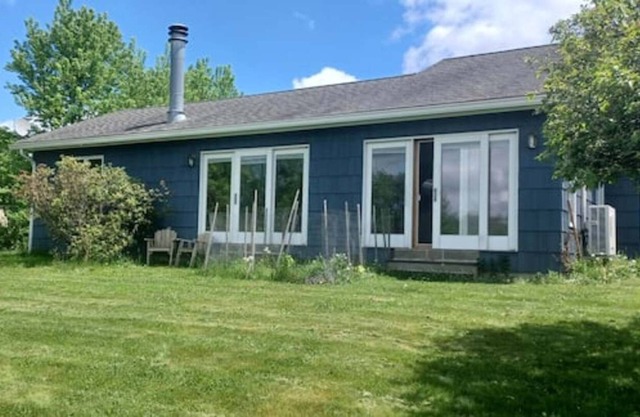 Quiet, eco-friendly apt in New Paltz with great view
