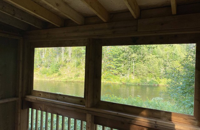 Quiet fishing cabin along the River Philip. Access to atv and snowmobile trails
