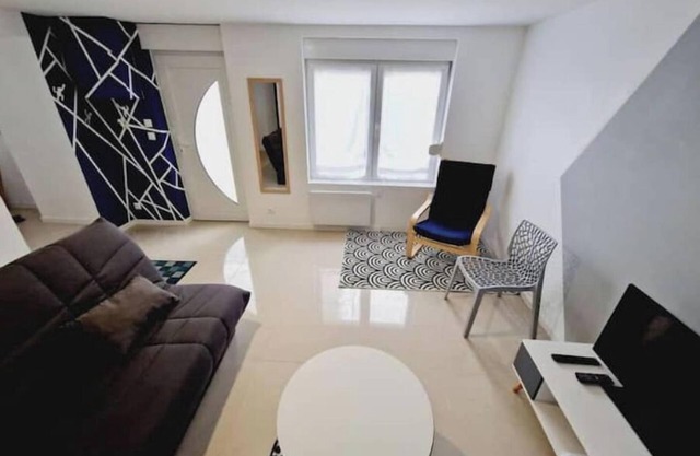 Fully equipped house with garden