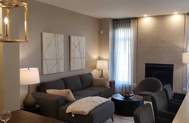 Quiet Gate-Away for Short-Term Stay - Minutes from Ottawa International Airport