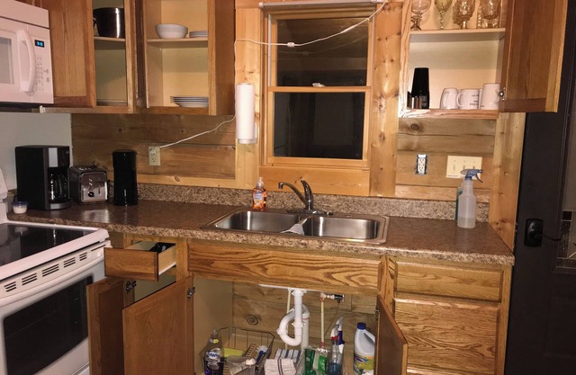 Quiet get away with grilling area for the family or pet friendly work travel