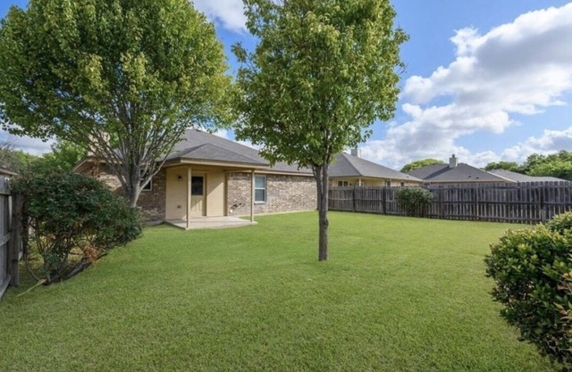 Quiet home w/ King bed, Work Area, Pack n Play & Pet Friendly