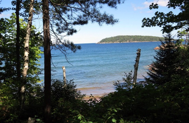 Ruhige, abgelegene Oase auf 300 Fuß des Lake Superior Strandes und 10 Hektar Wald.
