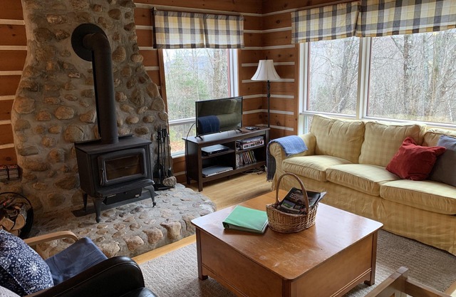 Ruhige Laurentian Getaway, nah an der Aufregung