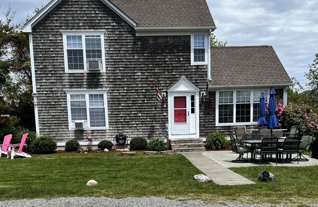 Quiet location -Great for Families- walk to Beach/ ice cream