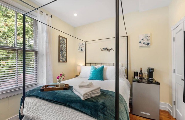 Quiet MINI Suite with new HEATED POOL