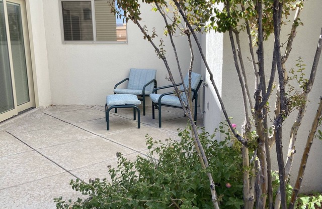 Quiet neighborhood with stunning views of the Organ Mountains.