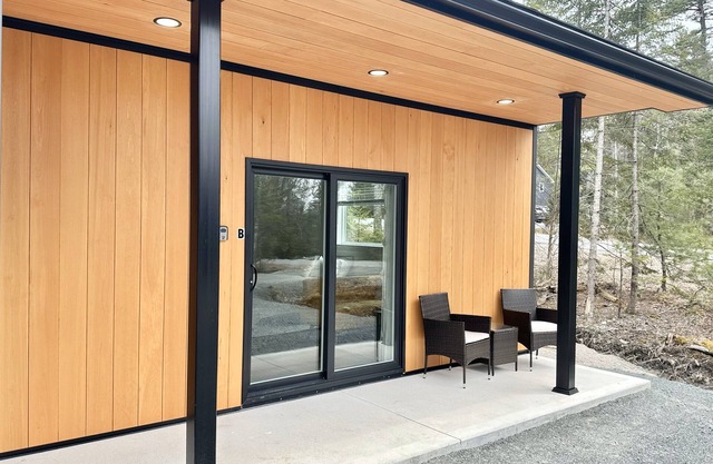 Quiet New Build Ellsworth Studio! [Grandview Nook]
