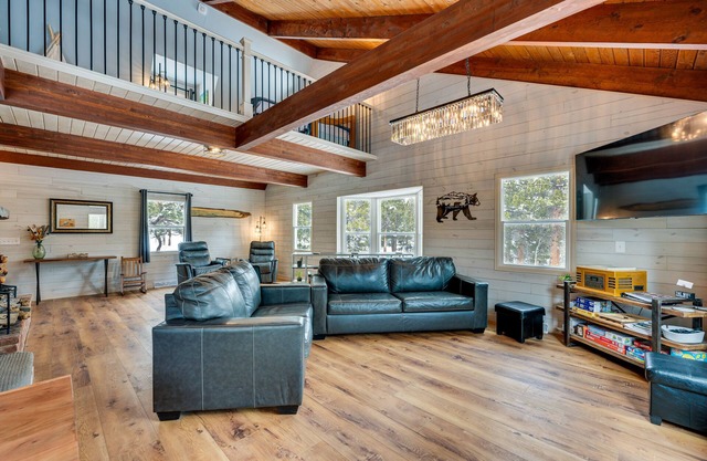 Quiet + Peaceful Home in Allenspark w/ Deck!