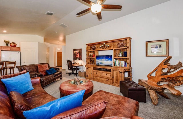 Quiet, private, fully stocked stocked home in Tucson AZ