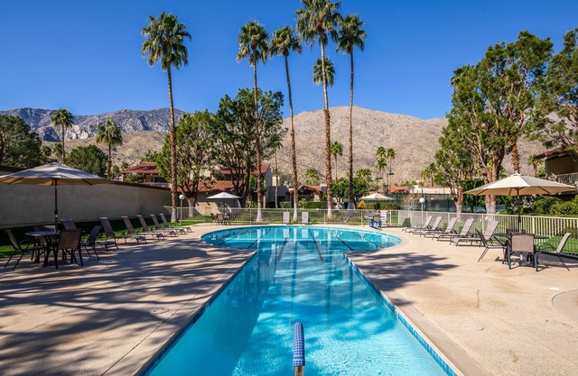 Quiet Private South Canyon Condo with Views