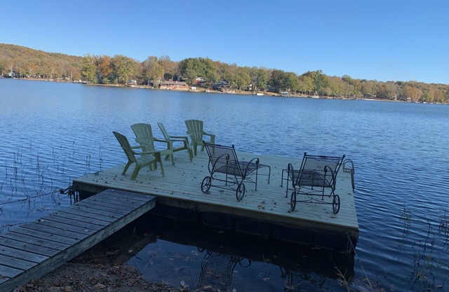 Quiet Retreat on a No-Wake Lake!