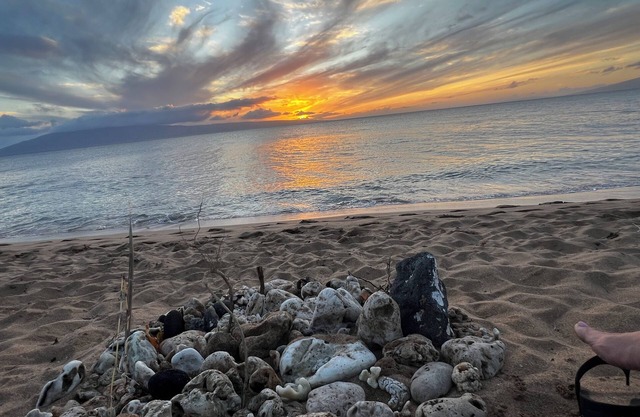 Quiet Retreat Largest 2/2 Villa sleeps 6 Maui’s Best Beach!