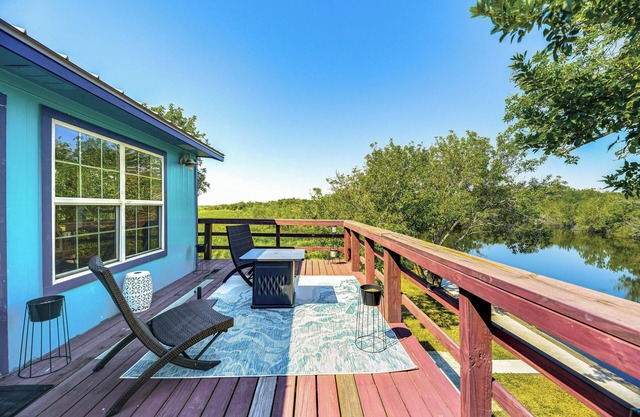 Quiet River Retreat ~ 20 Mi to Port Lavaca!