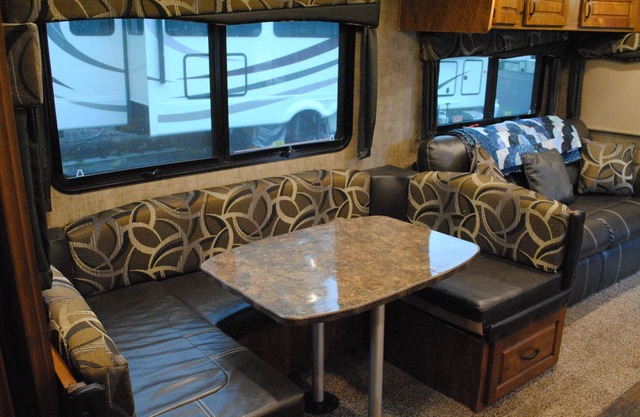 Quiet RV in a country setting with spectacular river views