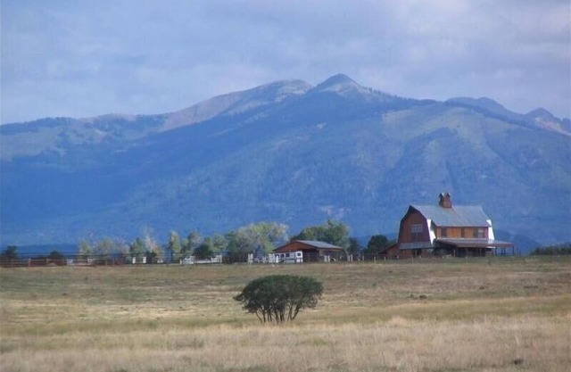 Ruhige Abgeschiedenheit auf einer funktionierenden Ranch!