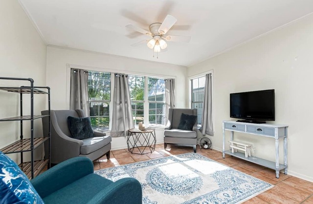Quiet Spacious Cottage - Mid-City District