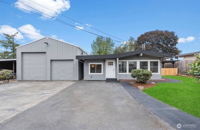 Quiet Spacious Home Near Angle Lake