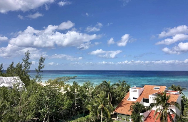 Quiet two-story condo in gated community with private beach - Kiteboarding & SUP
