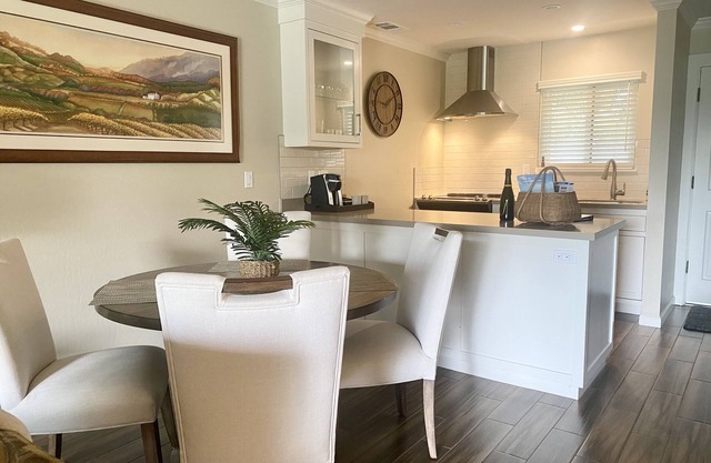 Quiet Wine Country Club Retreat - Sleeps 4