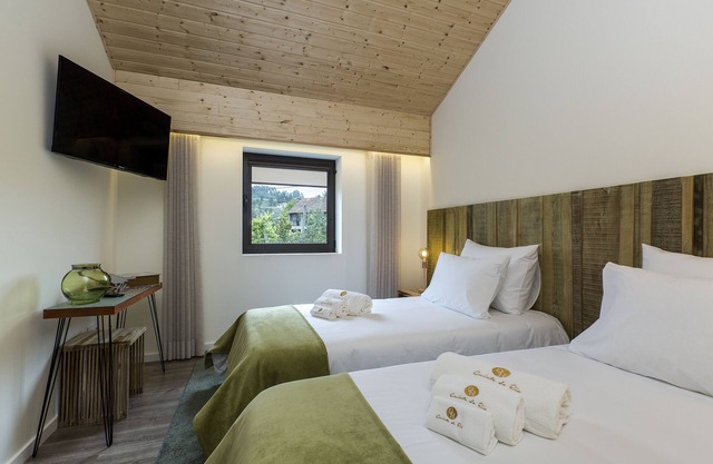 QUINTA DO RIO - Zimmer (C) -Hotel rural - Restaurant- Klein. Mittagessen inbegriffen