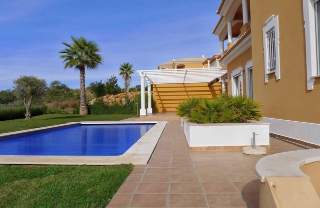 Quinta do Vale - 4 bedroom villa with pool on golfcourse