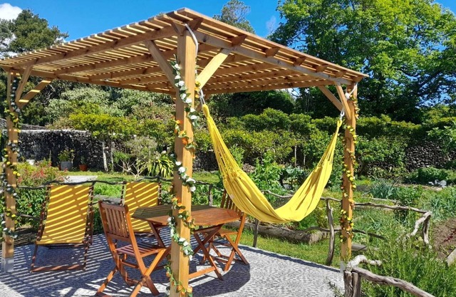 Quinta dos Sentidos, Ist ein privates Bauernhaus, hat Obstbäume, Garten, Obstgarten