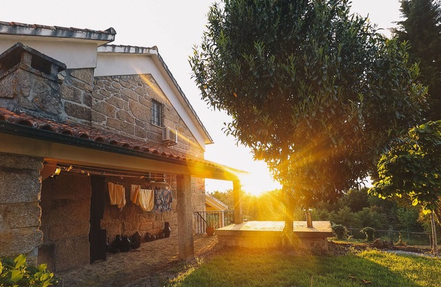 Quinta Isolada com Piscina Coberta
