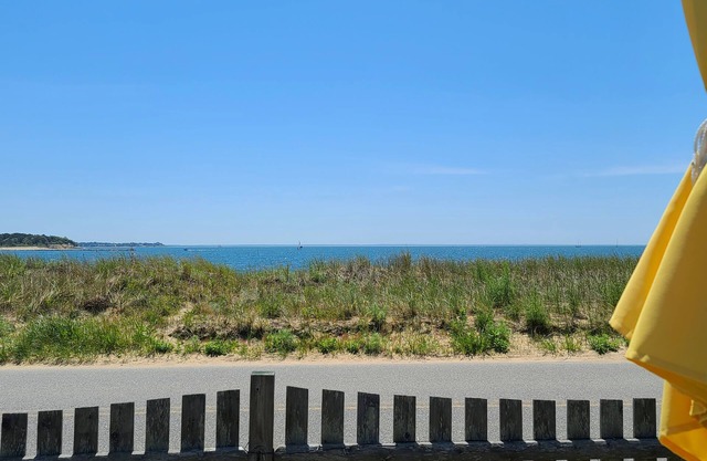 Quintessential 2BD Cape Cod Cottage - nur wenige Schritte vom Strand entfernt!