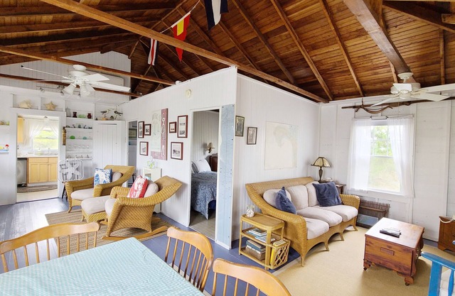 Quintessenz CAPE LAND NUR 0. 7 MI kalter Lagerung STRAND AUF Cape Cod Bay!