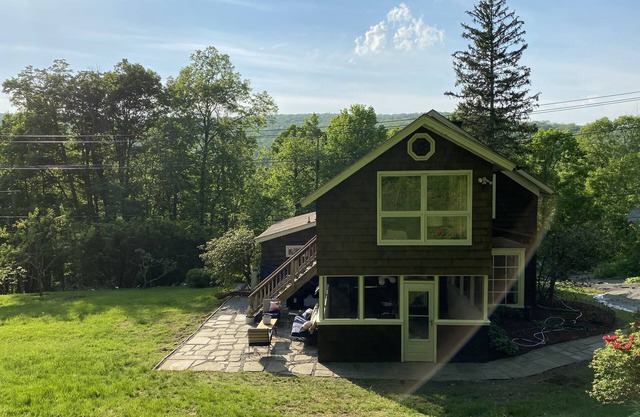 Quintessential Connecticut Living 5BRD/3 bath Home with Game Room and Fire Pit