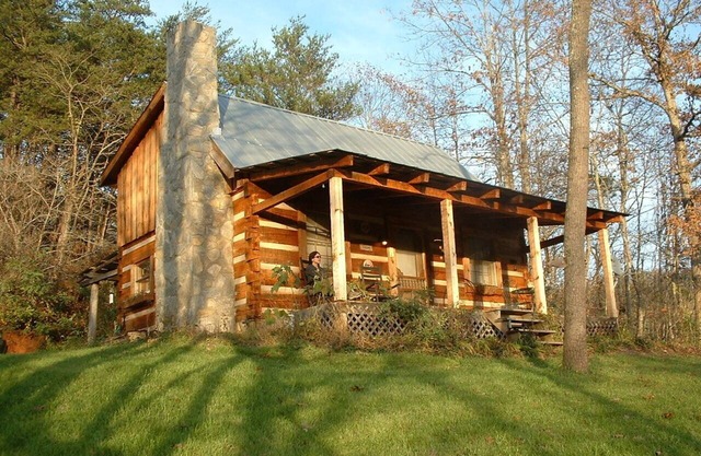 Quintessential privaten Log Cabin: Mit Blick auf Französisch Broad River