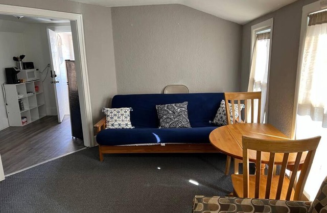 Quirky & Cozy in Pine City