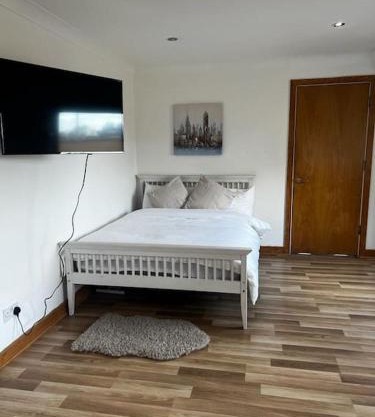 Quirky studio flat selfcontained